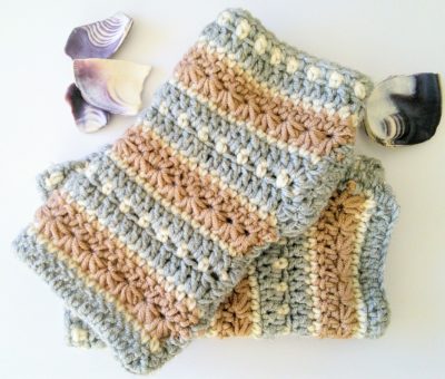 Free pattern for January sky crochet wrist warmer