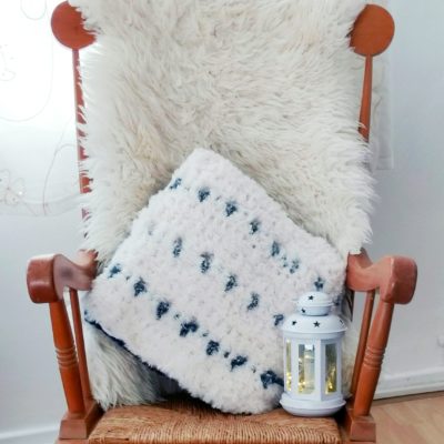 Snow Leopard Pillow - Free Crochet Pattern - Crochet Cloudberry