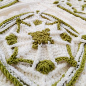 Emerald Cube Granny Square - Winter Jewel Lapghan Free Crochet Along - Free Crochet Pattern - Crochet Cloudberry
