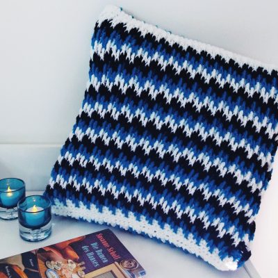 Free crochet cushion pattern with video crochet stitch tutorial