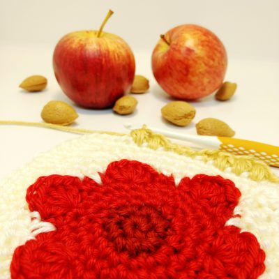 Poppy and Corn Granny Square - free crochet pattern - crochet cloudberry