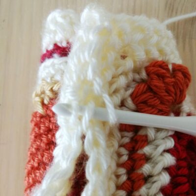 Fall in New England Cushion - free Crochet Pattern - Crochet Cloudberry