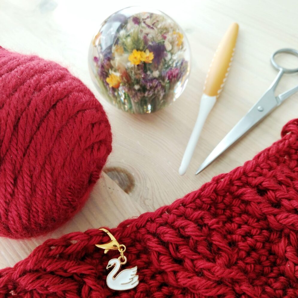 Easy Cable Crochet Hat - Free Crochet Pattern