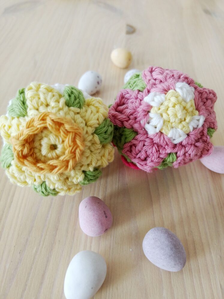 Primrose Easter Tree Bauble - Free Crochet Pattern - Crochet Cloudberry