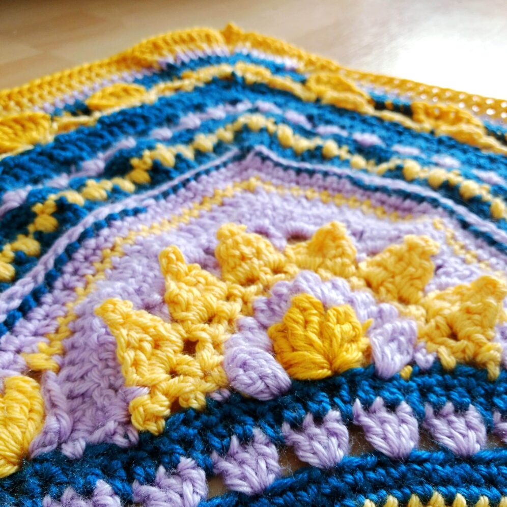 Elegant Corners – Crochet Cloudberry