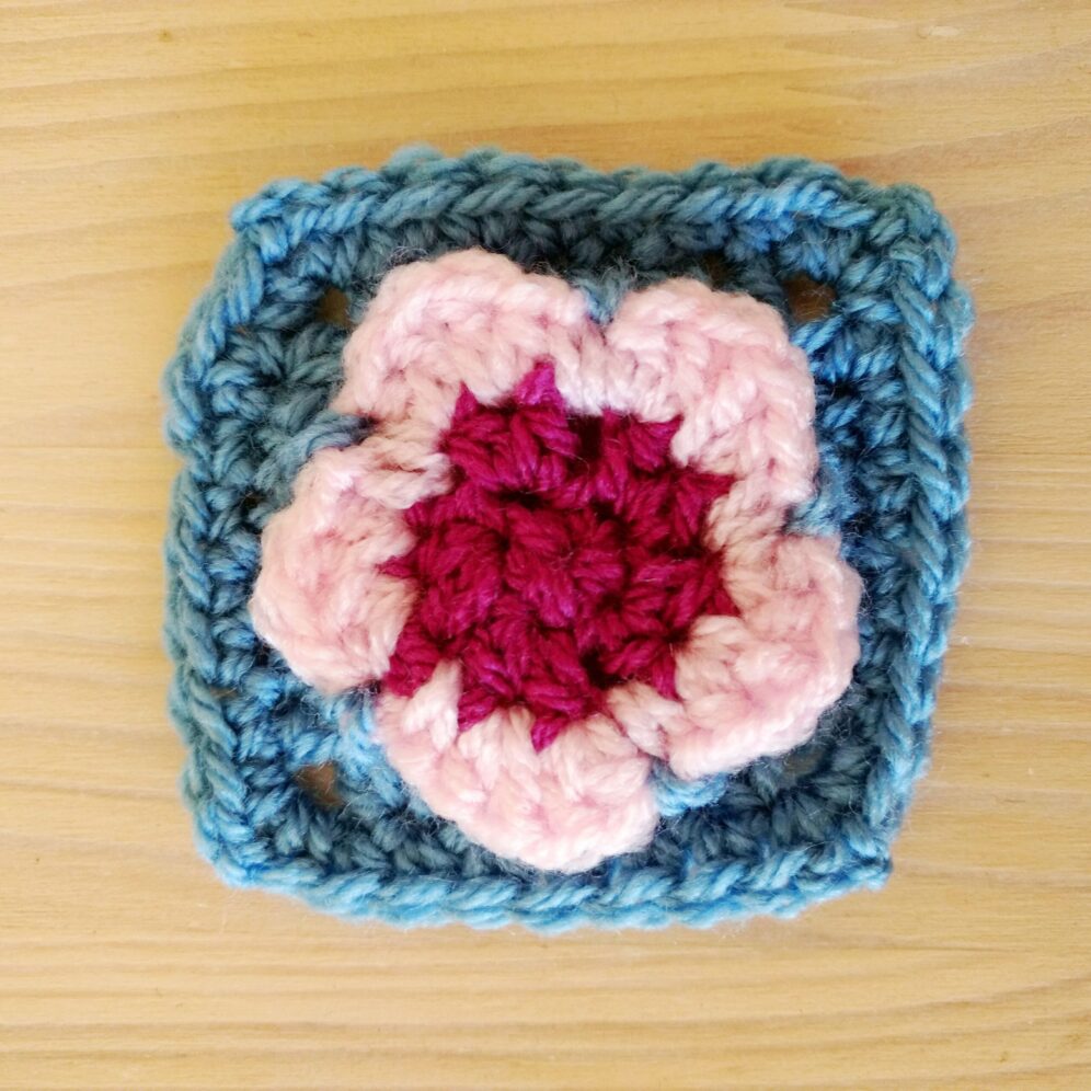 Patchwork Blossom Granny Square - Free Crochet Pattern - Crochet Cloudberry