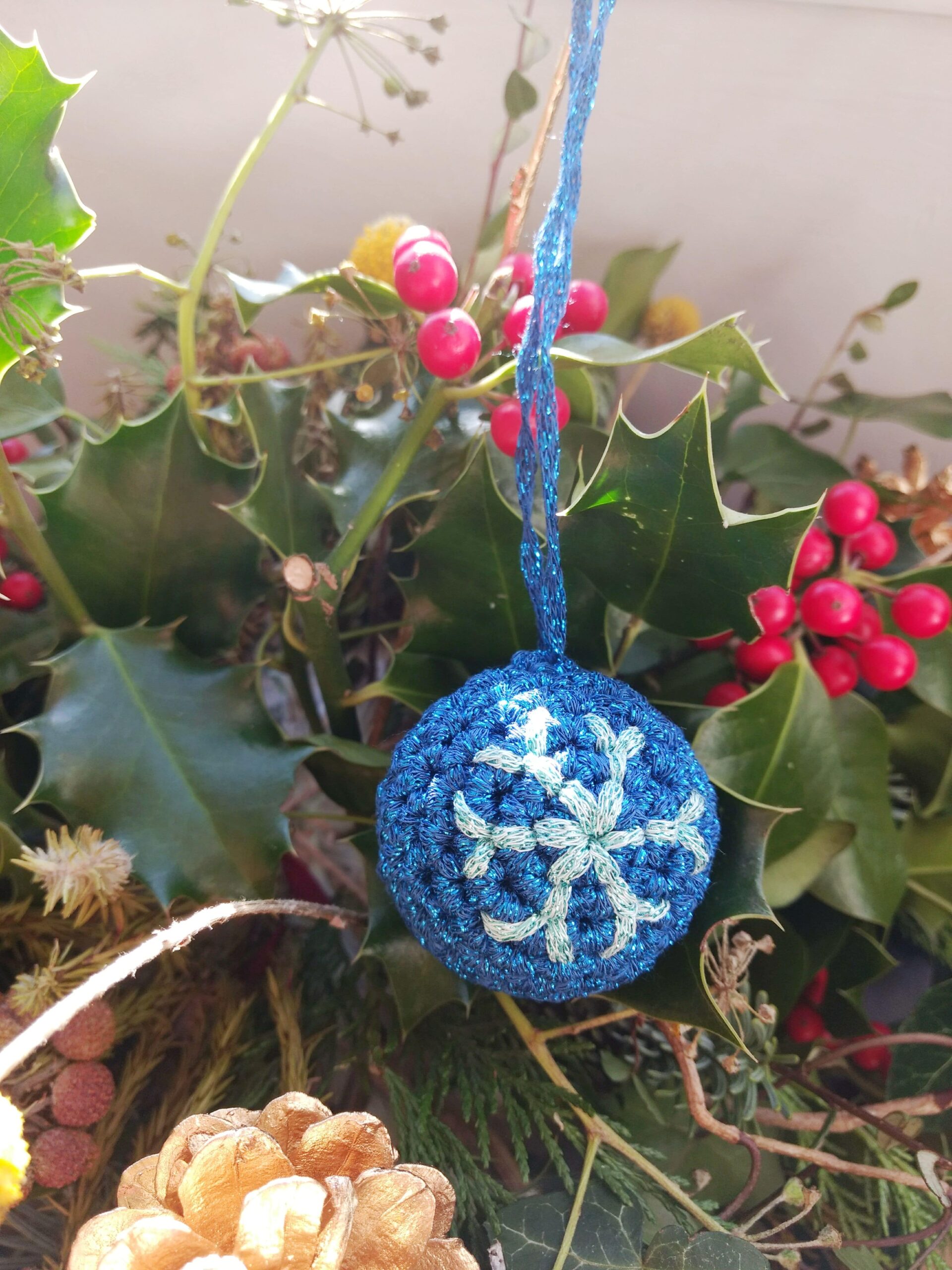 Snowflake Christmas Bauble - Free crochet pattern - crochet bauble - Crochet Cloudberry