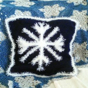 Fluffy Snowflake Cushion Cover - Crochet Pattern - Crochet Cloudberry